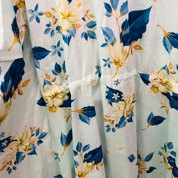 Floral print satin kaftan !! - Picture 4 of 6